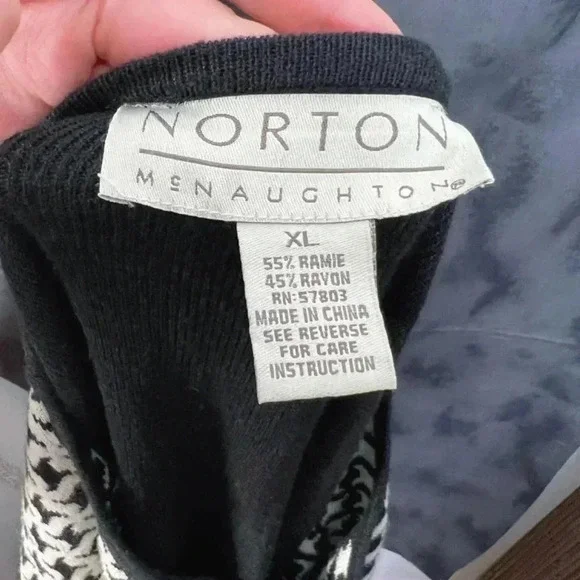 Vintage Norton McNaughton Black and White Houndstooth Zip Up Sweater Size XL - Picture 4 of 6